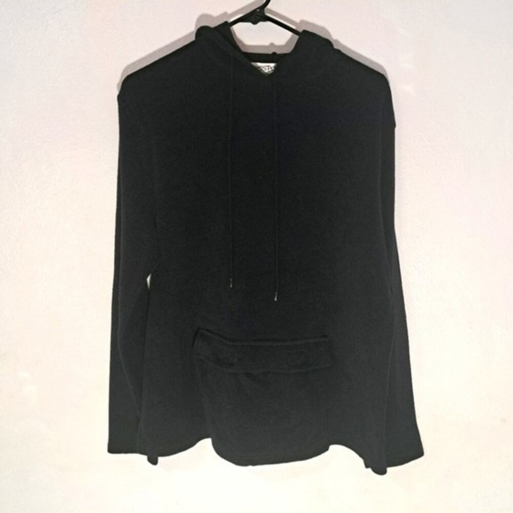 Passport hooded jacket size xl‎